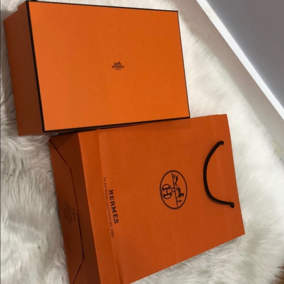 100% Auth HERMES GIFT BOX w/ 2 DUST BAG & Ribbon - Picture 11 of 16